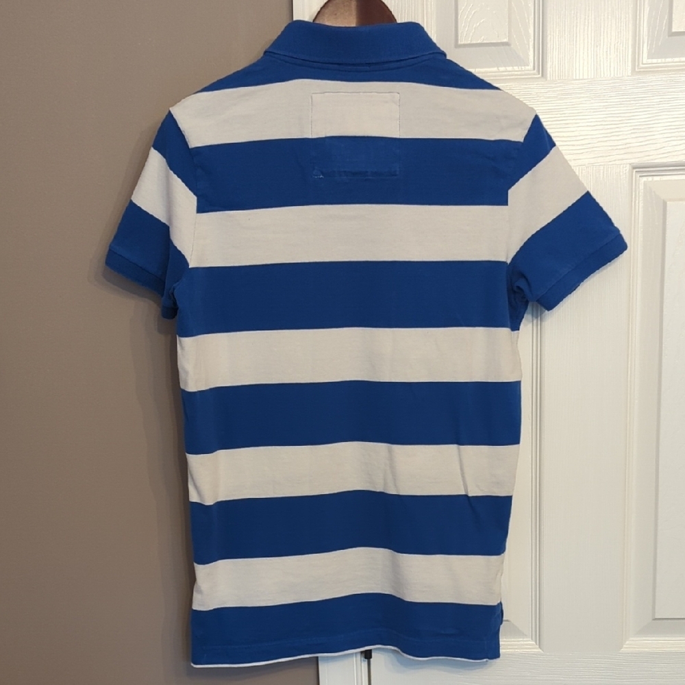 Y2K Abercrombie & Fitch Men's Blue and White Striped Polo - Picture 3 of 8